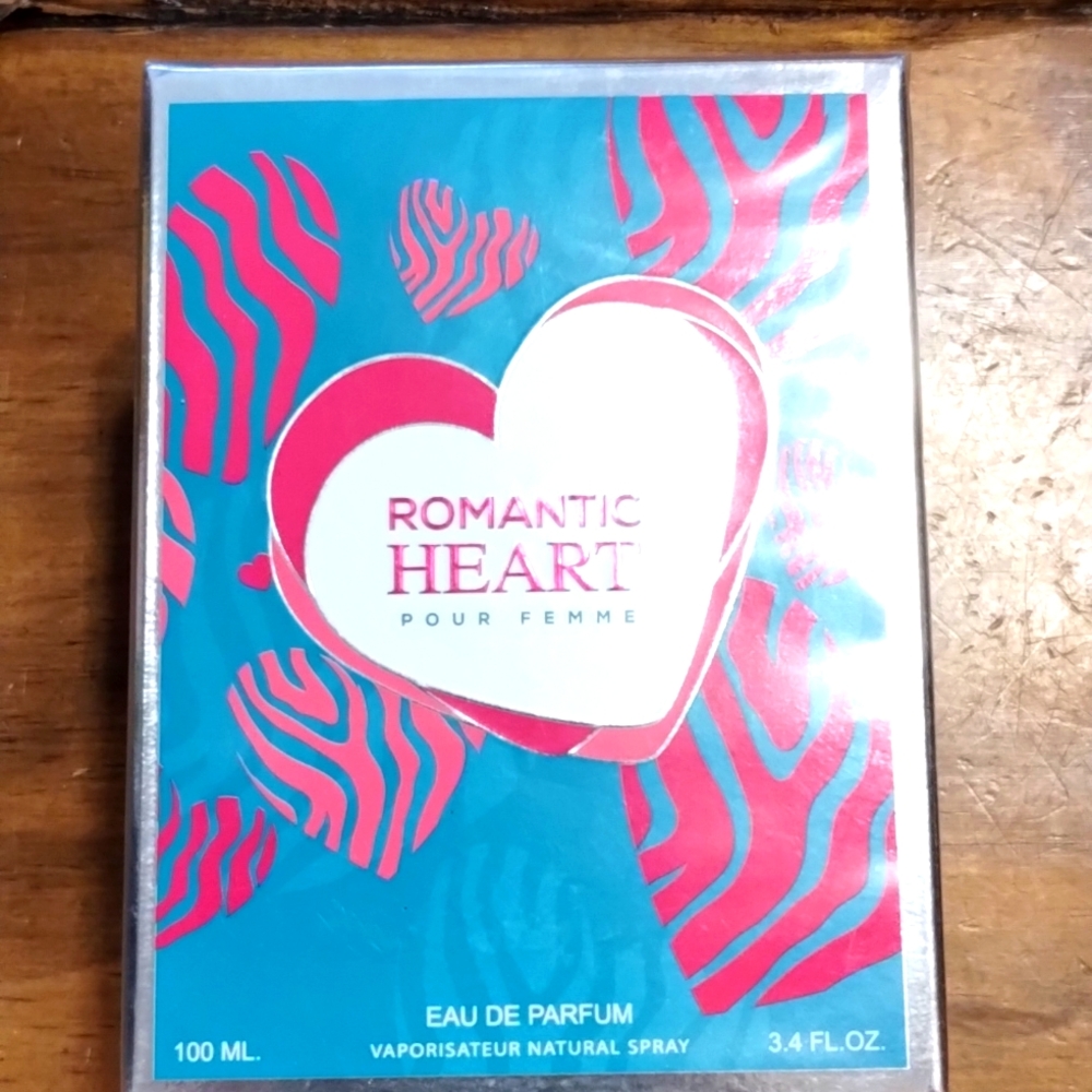 Romantic heart perfume